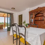 Armyra - With Sea Views & Shared Pool 4* Volímai