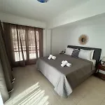 Apartahotel Armyra - With Sea Views & Shared Pool 4*