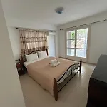 Apartahotel Armyra - With Sea Views & Shared Pool Volímai