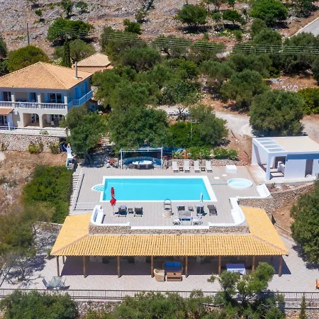 Lägenhetshotell Armyra - With Sea Views & Shared Pool