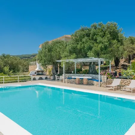 Armyra - With Sea Views & Shared Pool Volímai