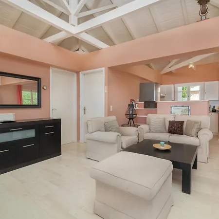 Armyra - With Sea Views & Shared Pool شقة فندقية Volímai