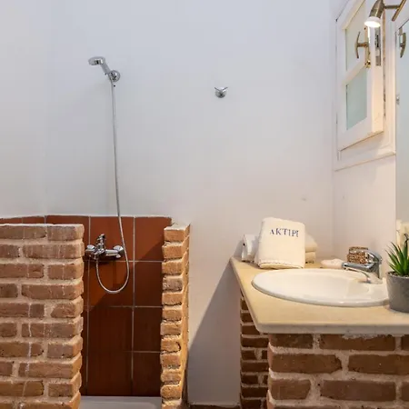 Armyra - With Sea Views & Shared Pool 4*