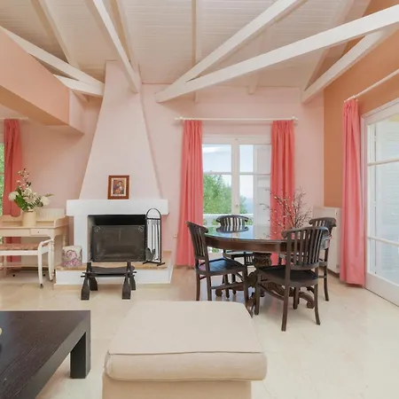 Armyra - With Sea Views & Shared Pool شقة فندقية 4*