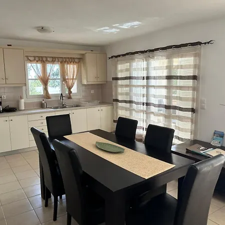 Armyra - With Sea Views & Shared Pool 4*