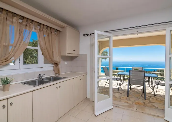 Armyra - With Sea Views & Shared Pool 4* Volímai