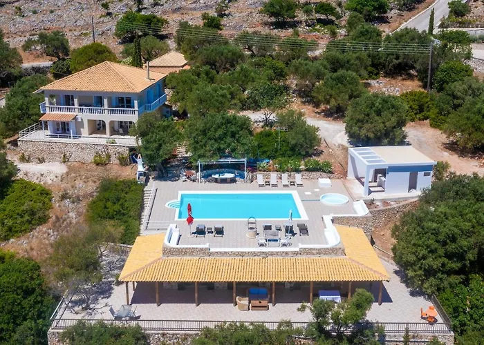Lägenhetshotell Armyra - With Sea Views & Shared Pool