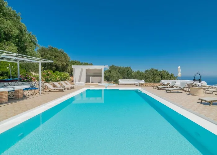 Armyra - With Sea Views & Shared Pool Volímai