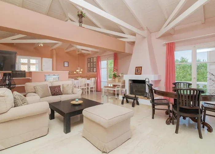 Armyra - With Sea Views & Shared Pool 4*