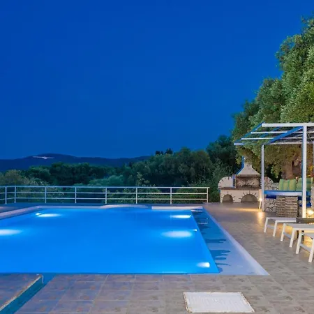 Lägenhetshotell Armyra - With Sea Views & Shared Pool 4*