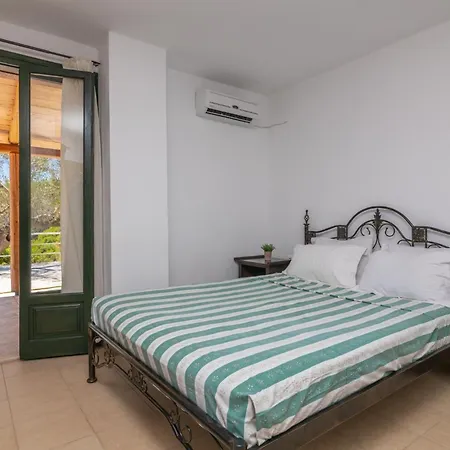 Aparthotel Armyra 2*