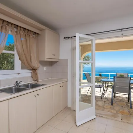 Armyra - With Sea Views & Shared Pool 4* Volímai