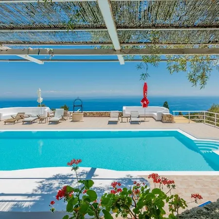 Armyra - With Sea Views & Shared Pool شقة فندقية Volímai