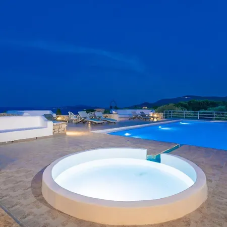 Armyra - With Sea Views & Shared Pool