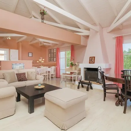 Armyra - With Sea Views & Shared Pool 4*