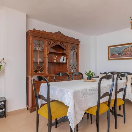 Armyra - With Sea Views & Shared Pool 4*