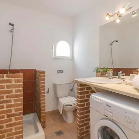 Armyra - With Sea Views & Shared Pool