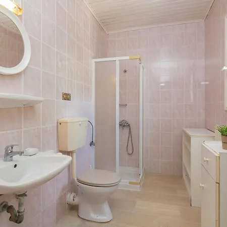 Armyra - With Sea Views & Shared Pool Hotel apartamentowy