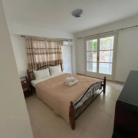 Hotel apartamentowy Armyra - With Sea Views & Shared Pool Volímai